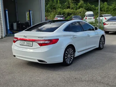 Hyundai Grandeur 2014, 152000 км, за 3966.88 USD - фото 6