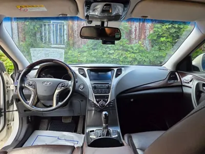 Hyundai Grandeur 2014, 152000 км, за 3966.88 USD - фото 17