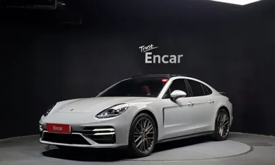 Porsche Panamera · 2023 год