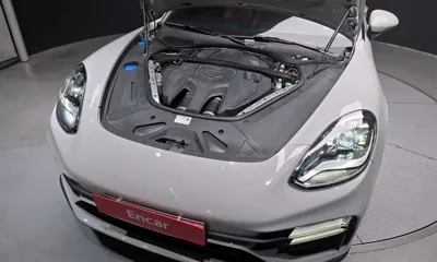 Porsche Panamera 2023, 23140 км, за 86705.17 USD - фото 6