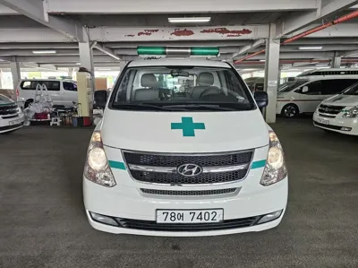 Hyundai Starex