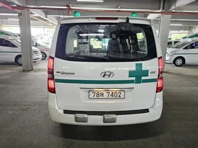 Hyundai Starex