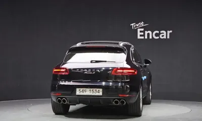 Porsche Macan 2017, 92391 км, за 22021.8 USD