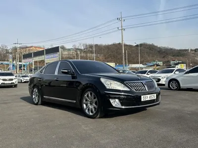 Hyundai Equus 2012, 163000 км, за 3479.06 USD