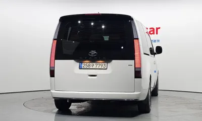 Hyundai Staria 2024, 29044 км, за 24637.58 USD - фото 4