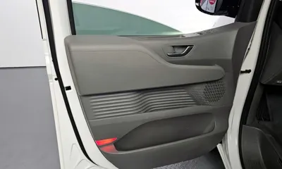Hyundai Staria 2024, 29044 км, за 24637.58 USD - фото 24