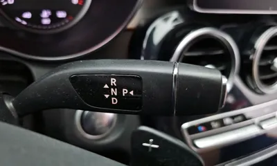 Mercedes-Benz C-Class 2017, 81970 км, за 10401.09 USD - фото 9