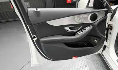 Mercedes-Benz C-Class 2017, 81970 км, за 10401.09 USD - фото 24