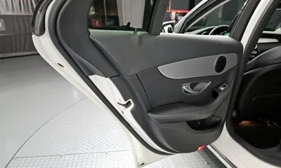 Mercedes-Benz C-Class 2017, 81970 км, за 10401.09 USD - фото 25