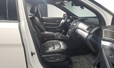 Ford Explorer 2018, 99415 км, за 11034.03 USD - фото 11