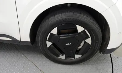 Kia Canival 2025, 48753 км, за 27438.62 USD