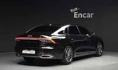 Hyundai Grandeur 2022, 35960 км, за 15635.19 USD