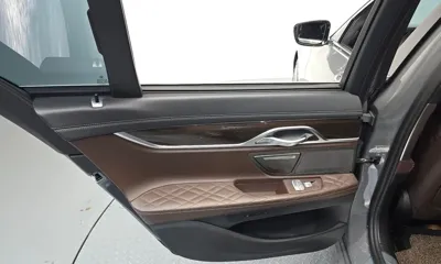BMW 7-Series 2021, 62994 км, за 35122.33 USD - фото 25