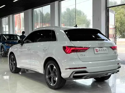 Audi Q3 2022, 17400 км, за 28298.22 USD