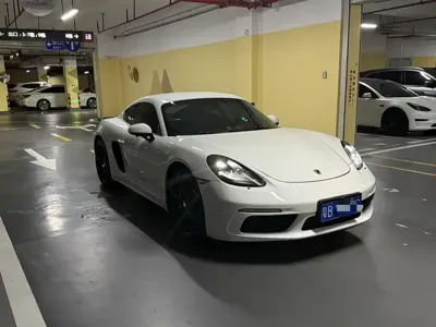 Porsche 718 · 2018 год
