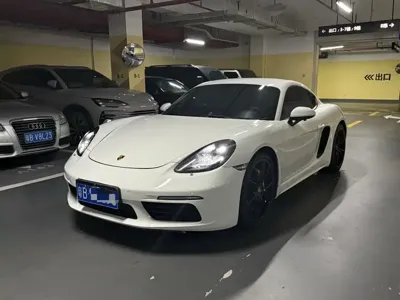 Porsche 718 2018, 60000 км, за 28692.79 USD