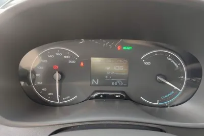 Wuling Hongguang New Energy 2024, 8600 км, за 10756 USD - фото 14