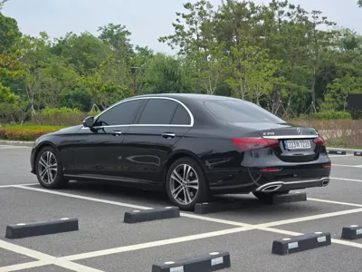 Mercedes-Benz E-Class 2022, 118700 км, за 23442.07 USD