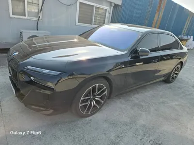 BMW 7-Series · 2025 год