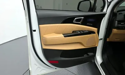 Kia Canival 2023, 95279 км, за 16604.8 USD - фото 25