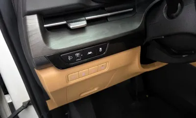 Kia Canival 2023, 95279 км, за 16604.8 USD - фото 27