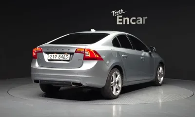 Volvo S60 2017, 196185 км, за 3741.63 USD