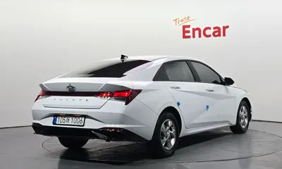 Hyundai Avante 2022, 93067 км, за 8582.75 USD