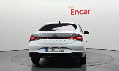 Hyundai Avante 2022, 93067 км, за 8582.75 USD