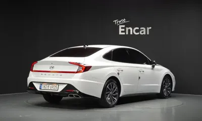 Hyundai Sonata 2022, 75751 км, за 14000.12 USD