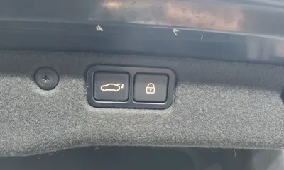 Hyundai Equus 2013, 188461 км, за 6319.22 USD - фото 20