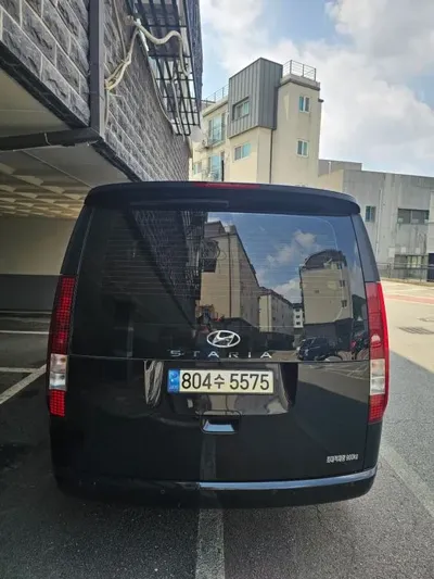 Hyundai Staria 2023, 69500 км, за 14853.43 USD