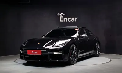 Porsche Panamera · 2025 год