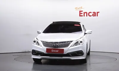 Hyundai Grandeur 2015, 163501 км, за 4957.7 USD