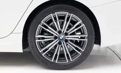 BMW 3-Series 2022, 24660 км, за 20802.18 USD