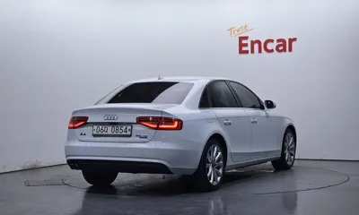 Audi A4 2016, 113568 км, за 5842.2 USD