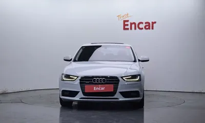 Audi A4 2016, 113568 км, за 5842.2 USD