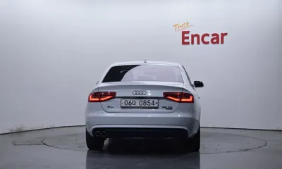 Audi A4 2016, 113568 км, за 5842.2 USD