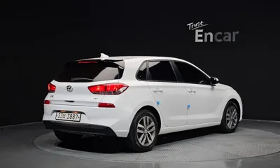 Hyundai i30 2018, 111993 км, за 5795.4 USD
