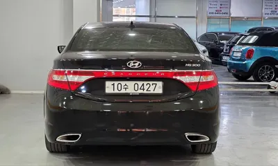 Hyundai Grandeur 2012, 265167 км, за 2297.49 USD
