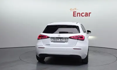 Mercedes-Benz A-Class 2019, 68466 км, за 12223.32 USD