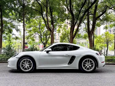 Porsche 718 2018, 26000 км, за 45448.22 USD