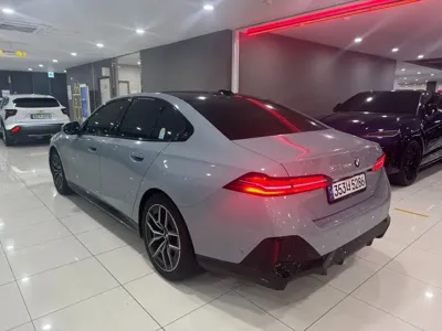BMW 5-Series 2024, 28037 км, за 40370.22 USD