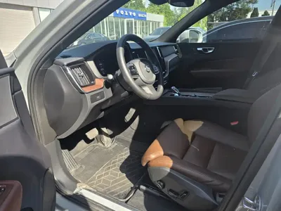 Volvo XC60 2025, 7100 км, за 28473.44 USD - фото 6