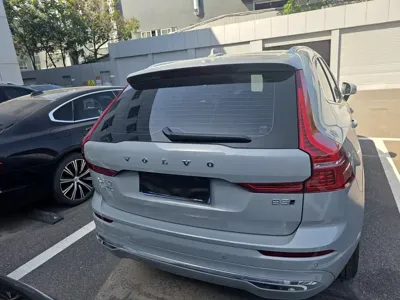 Volvo XC60 2025, 7100 км, за 28473.44 USD - фото 10
