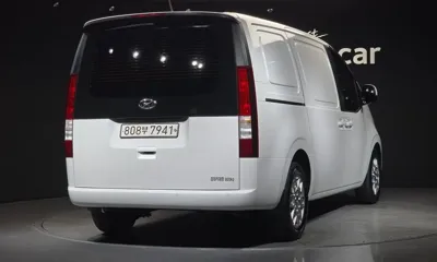 Hyundai Staria 2022, 94024 км, за 13082.26 USD
