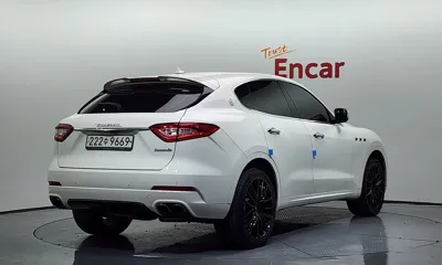 Maserati Levante 2017, 126943 км, за 16093 USD