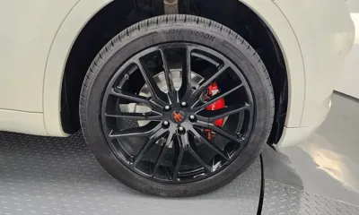 Maserati Levante 2017, 126943 км, за 16093 USD