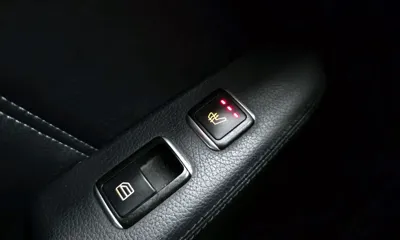 Mercedes-Benz E-Class 2014, 108555 км, за 6276.84 USD - фото 19