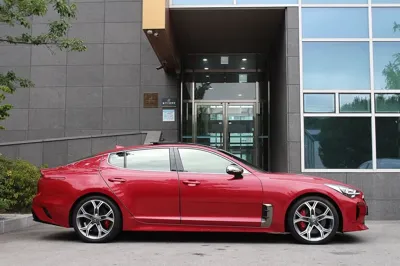 Kia Stinger 2020, 114800 км, за 10840.83 USD