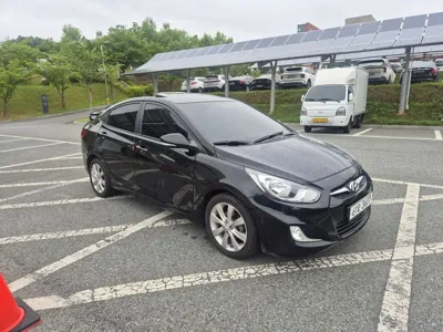 Hyundai Accent 2011, 134672 км, за 2280.13 USD